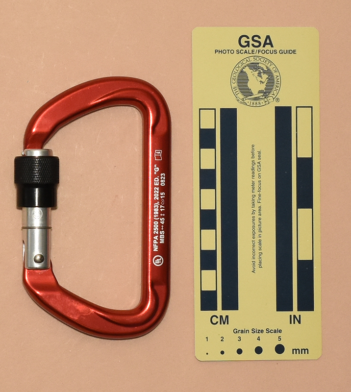 619: Vertical Museum Garybiner Elite Screw-Lok NFPA Rear View