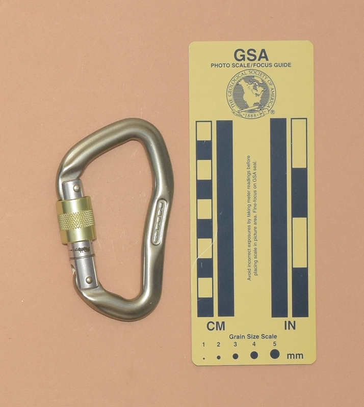 716: DMM Locking D Rear View