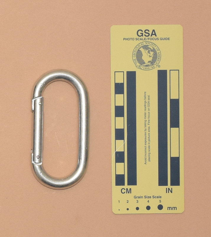 712: Latok Oval Rear View