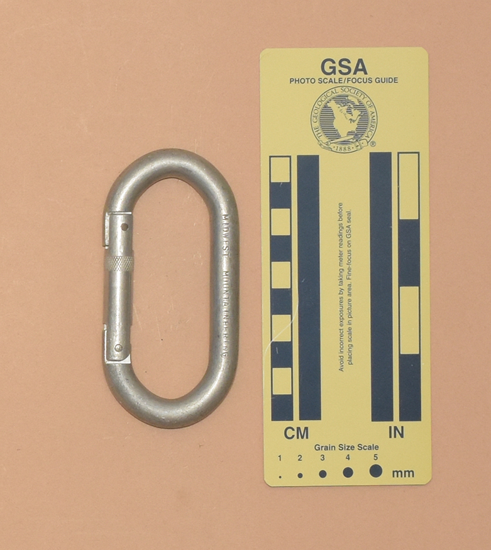 724: Midwest Mountaineering Oval Rear View